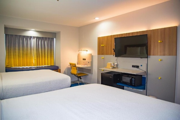 Microtel Inn & Suites by Wyndham Daphne image 36